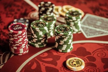 Desktop sportsbook interface with game information